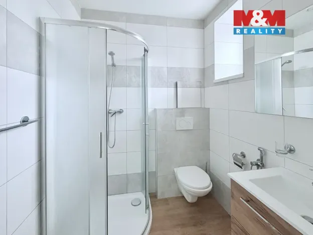 Pronájem bytu 1+kk, Pardubice - Semtín, 35 m2