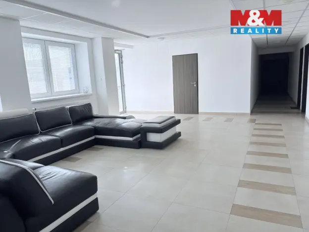 Pronájem bytu 1+kk, Pardubice - Semtín, 35 m2