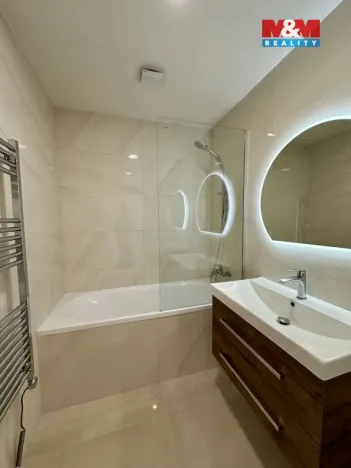 Pronájem bytu 3+kk, Praha - Bohnice, Zelenohorská, 68 m2