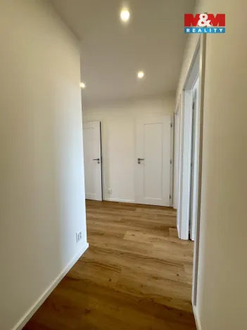 Pronájem bytu 3+kk, Praha - Bohnice, Zelenohorská, 68 m2