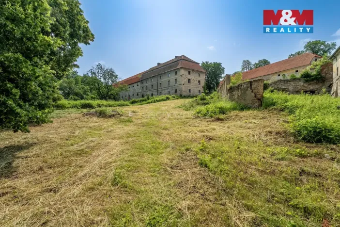 Prodej komerčního pozemku, Zvoleněves, 18484 m2