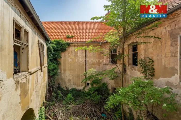 Prodej komerčního pozemku, Zvoleněves, 18484 m2