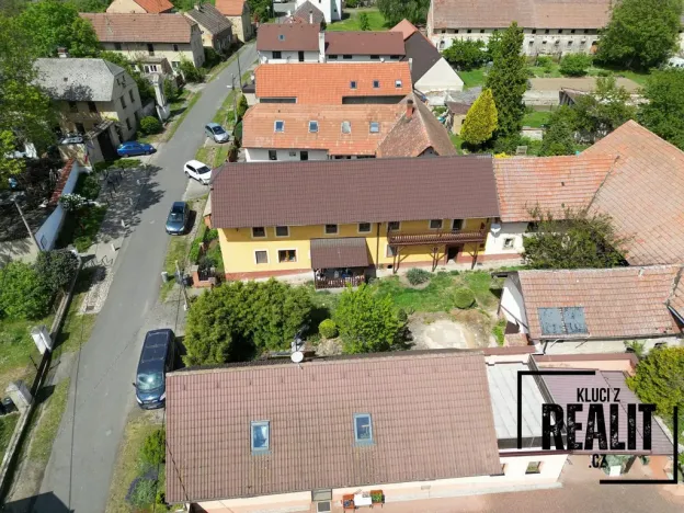Prodej rodinného domu, Chorušice - Zahájí, 170 m2