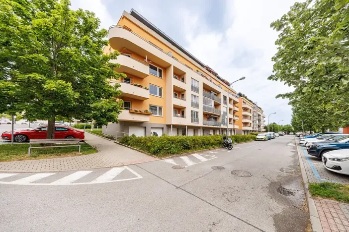 Prodej bytu 2+kk, Brno, Ke Statku, 45 m2