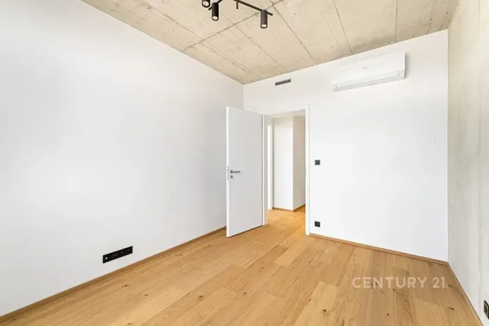 Pronájem bytu 3+kk, Praha - Vysočany, Kolbenova, 64 m2