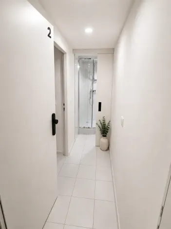 Pronájem bytu 1+kk, Praha - Vinohrady, Velehradská, 25 m2