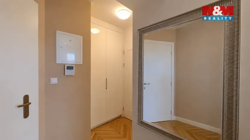 Pronájem bytu 1+kk, Praha - Holešovice, Šimáčkova, 35 m2