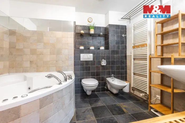 Prodej bytu 4+kk, Luhačovice, Masarykova, 180 m2