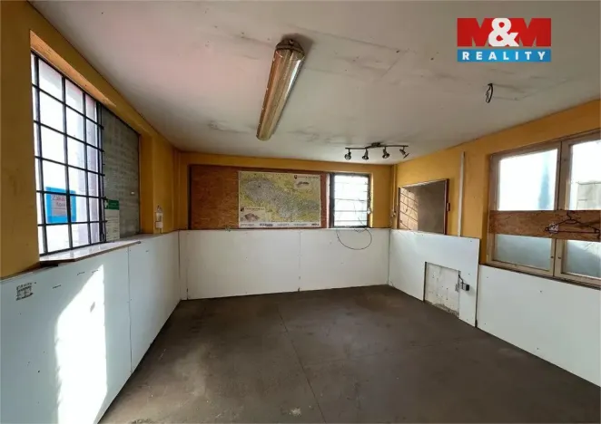 Pronájem obchodního prostoru, Varnsdorf, Bratislavská, 700 m2