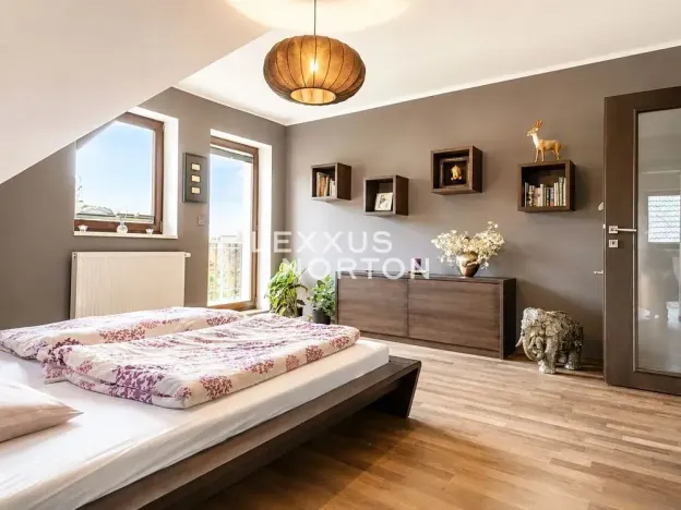 Pronájem rodinného domu, Praha - Křeslice, Pod ovčínem, 260 m2