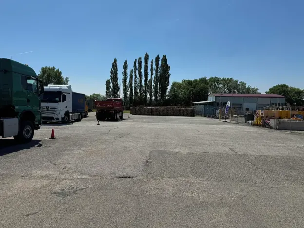 Pronájem komerčního pozemku, Holubice, 4000 m2