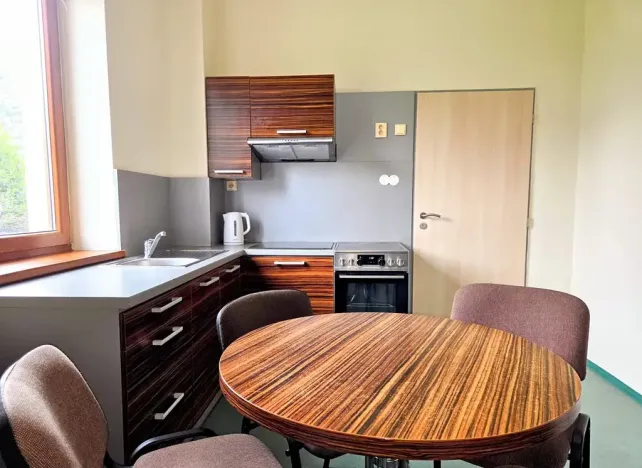 Prodej ubytování, Třinec, Husova, 360 m2
