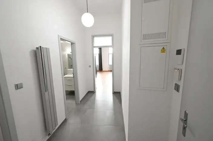 Pronájem bytu 1+kk, Praha - Vinohrady, Vinohradská, 41 m2