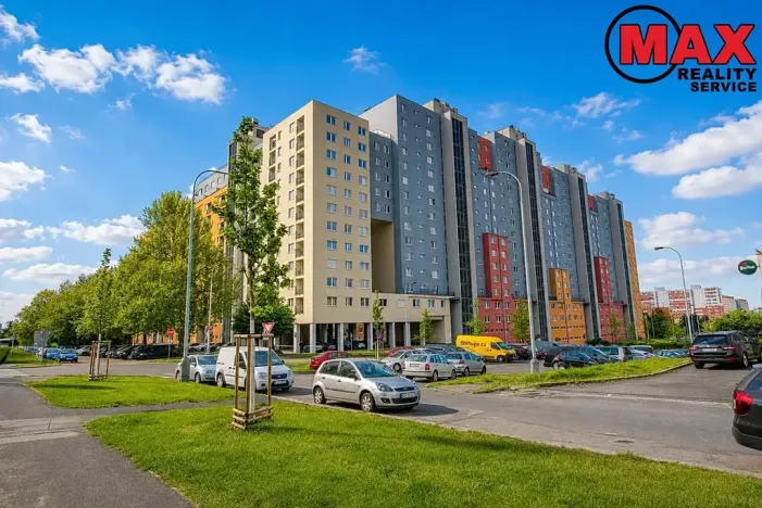 Pronájem bytu 1+kk, Praha - Troja, Hnězdenská, 36 m2