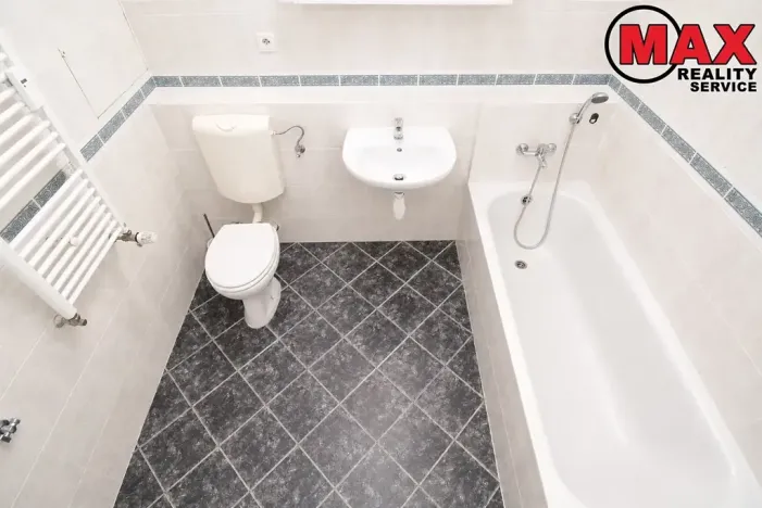 Pronájem bytu 1+kk, Praha - Troja, Hnězdenská, 36 m2