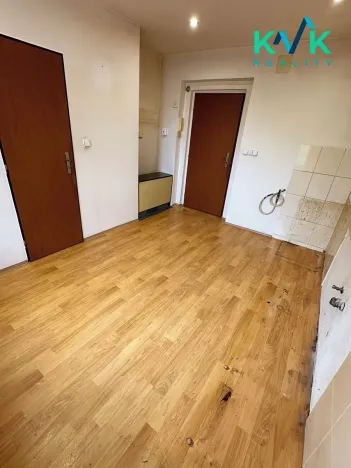 Prodej bytu 2+1, Karlovy Vary, Nejdecká, 55 m2