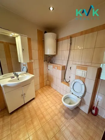 Prodej bytu 2+1, Karlovy Vary, Nejdecká, 55 m2