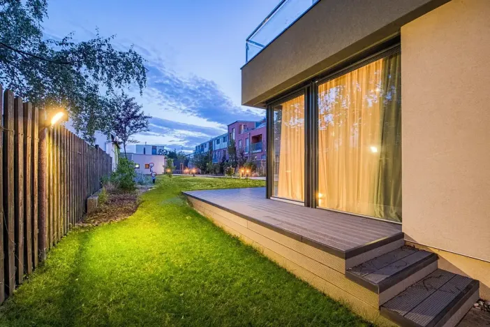 Prodej rodinného domu, Praha - Dolní Měcholupy, Na návsi, 392 m2
