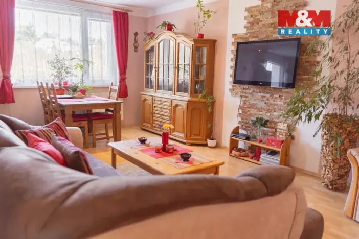 Prodej bytu 3+1, Chomutov, Svahová, 68 m2