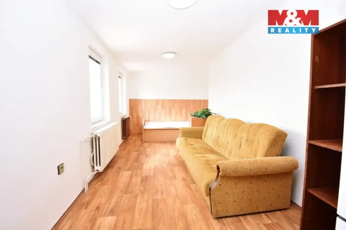 Prodej komerční nemovitosti, Libiš, 300 m2