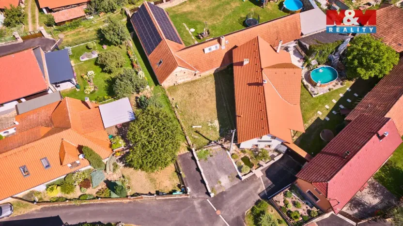 Prodej rodinného domu, Újezdec, 452 m2
