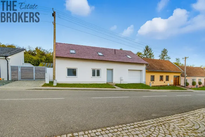 Prodej rodinného domu, Lovčice, 250 m2