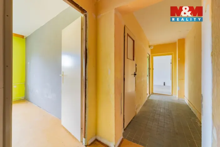 Prodej bytu 3+1, Cheb, U Stadionu, 75 m2