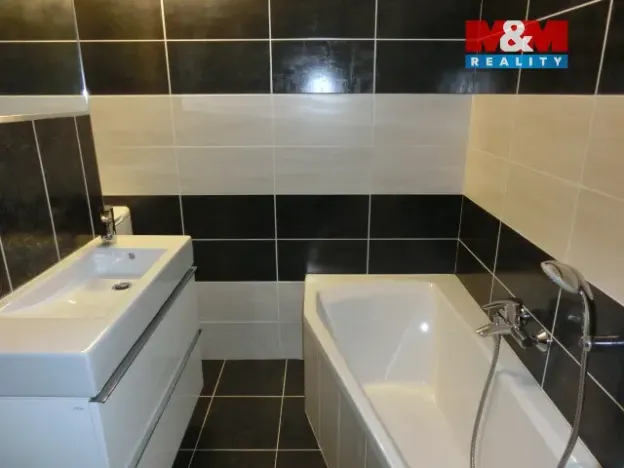 Prodej bytu 2+1, Orlová - Lutyně, Vojtěcha Martínka, 53 m2