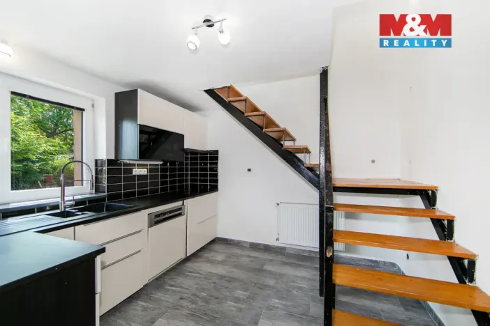 Prodej rodinného domu, Praha - Sobín, Ke Břvům, 172 m2