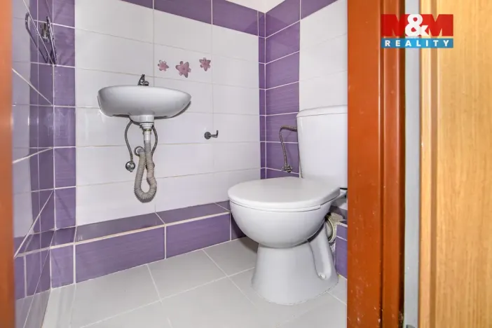 Prodej rodinného domu, Praha - Sobín, Ke Břvům, 172 m2