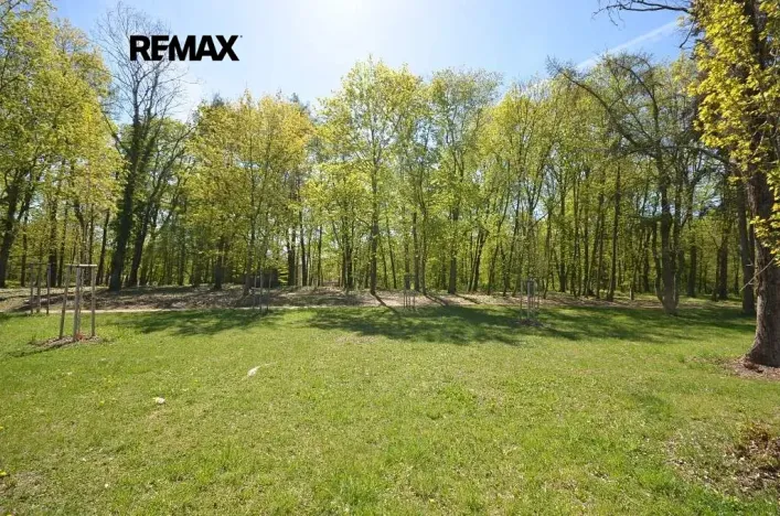 Pronájem zahrady, Slaný, 800 m2