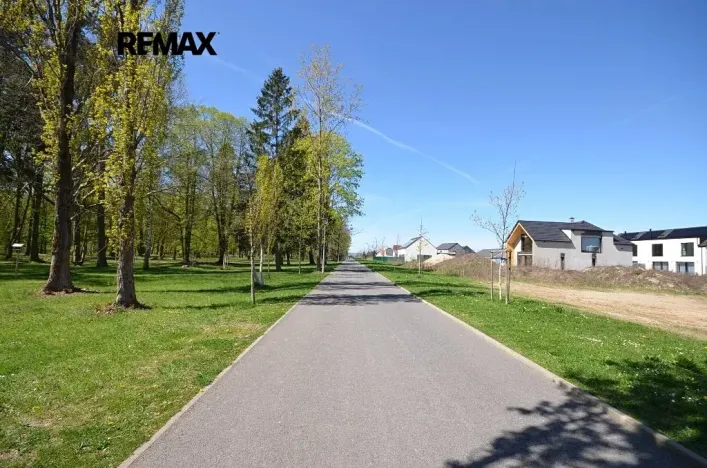 Pronájem zahrady, Slaný, 800 m2
