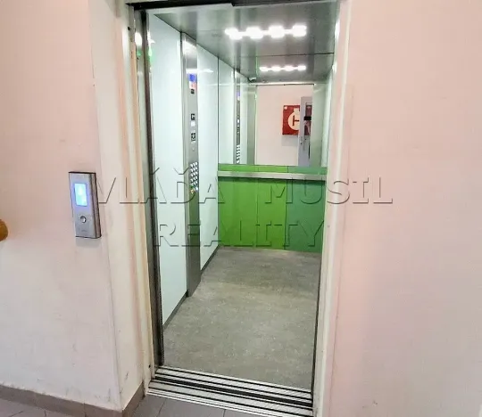 Pronájem bytu 2+kk, Praha - Kamýk, Zárubova, 42 m2