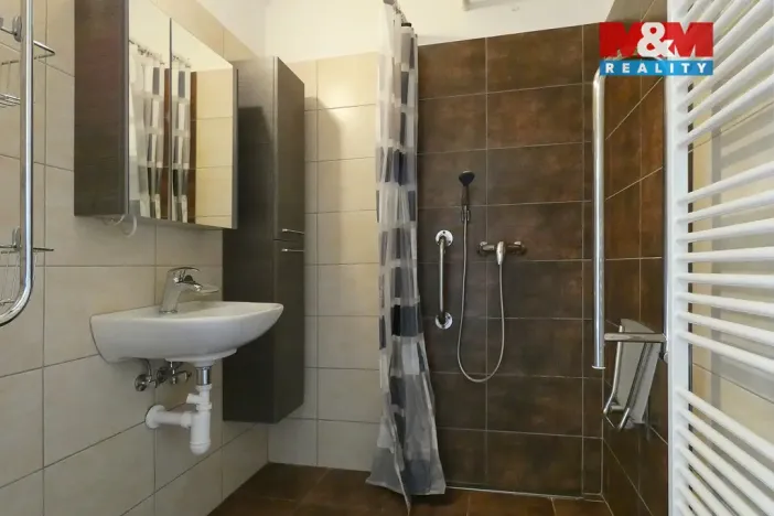 Prodej bytu 2+1, Žleby, Za Šumavou, 49 m2