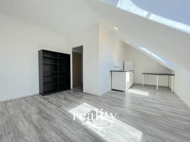 Pronájem bytu 1+kk, Znojmo, Smetanova, 27 m2
