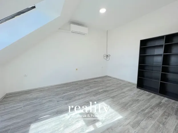 Pronájem bytu 1+kk, Znojmo, Smetanova, 27 m2