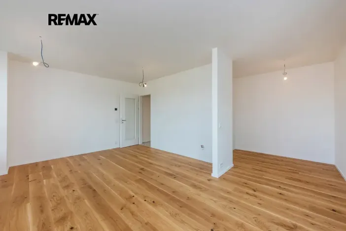Pronájem bytu 1+kk, Praha - Radlice, U Komína, 37 m2