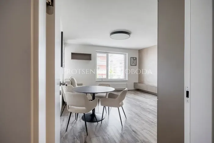 Pronájem bytu 2+kk, Hradec Králové, Průběžná, 58 m2