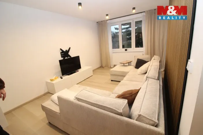Pronájem bytu 2+1, Měšice, Revoluční, 42 m2