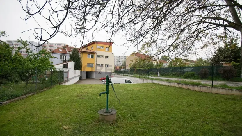Pronájem obchodního prostoru, Brno, Jemelkova, 65 m2