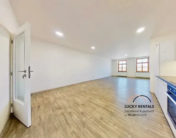 Pronájem bytu 2+kk, Moravská Třebová, nám. T. G. Masaryka, 97 m2