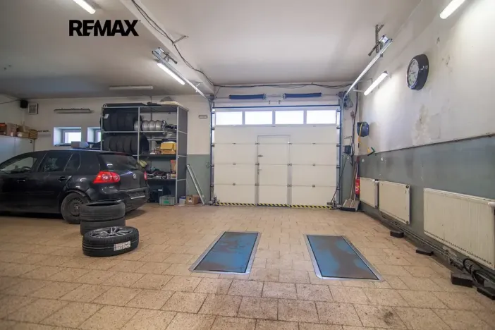 Prodej komerční nemovitosti, Valtice, Boční, 500 m2