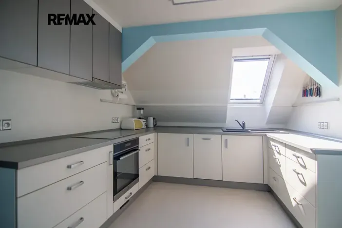 Prodej komerční nemovitosti, Valtice, Boční, 500 m2