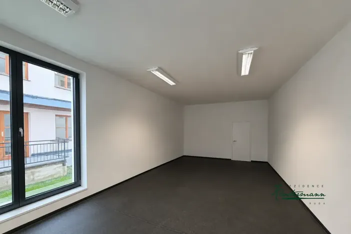 Prodej obchodního prostoru, Železná Ruda, Klostermannovo náměstí, 52 m2