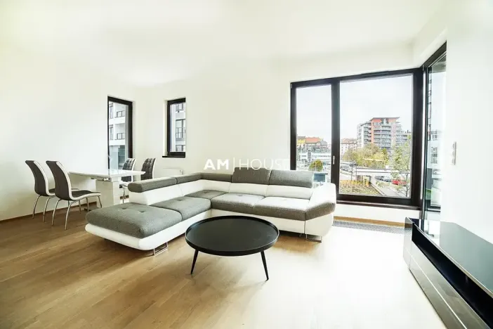 Pronájem bytu 2+kk, Praha - Holešovice, Sanderova, 51 m2