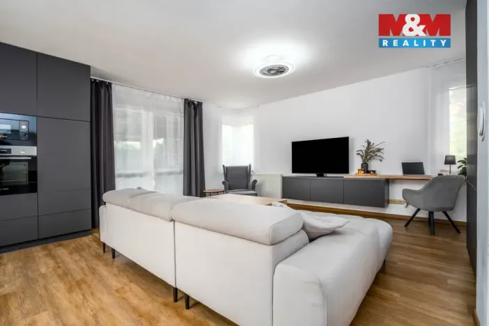 Prodej rodinného domu, Bobnice, Za Školou, 105 m2