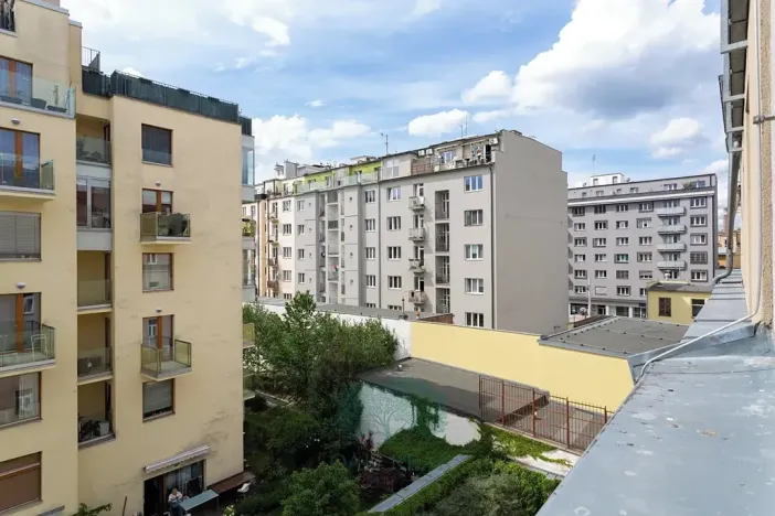 Prodej bytu 1+1, Praha - Holešovice, Na Maninách, 33 m2