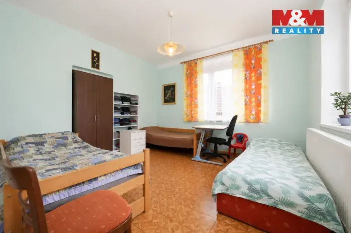 Prodej rodinného domu, Černovice, Táborská, 330 m2