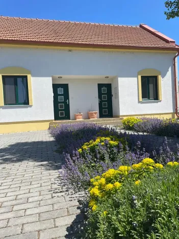 Prodej bytu 3+kk, Hlohovec, K zámečku, 79 m2