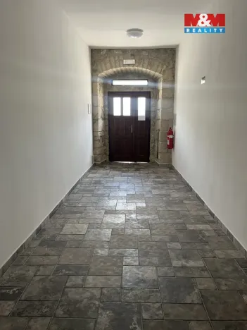 Prodej bytu 3+kk, Bělá pod Bezdězem, Masarykovo náměstí, 95 m2